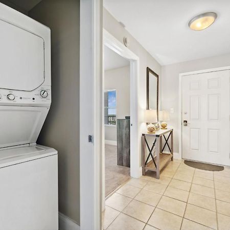 Ocean View 10Th Floor Condo At The Laketown Wharf 1004 Panama City Beach Eksteriør bilde